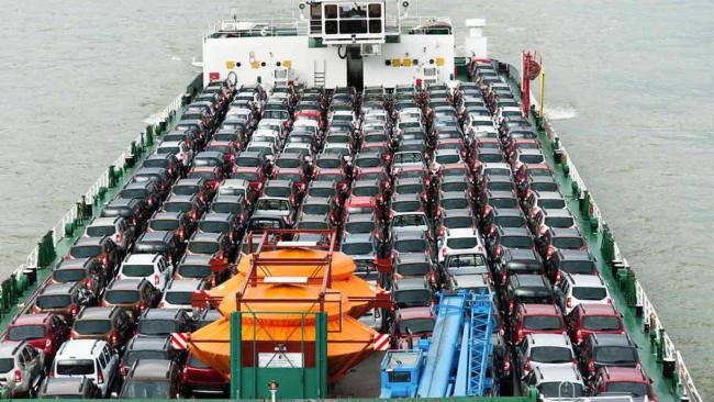 அரச அதிகாரிகளுக்கு சலுகை வாகன உரிமம் ரத்து!