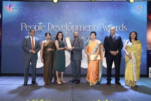 People Development Awards 2023/24 இல் வெள்ளி விருதைப் பெற்ற HNB பொதுக் காப்புறுதி