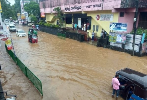 மலையகத்தில் போக்குவரத்து பாதிப்பு