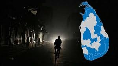 இலங்கை இருளில் மூழ்கும் அபாயம்
