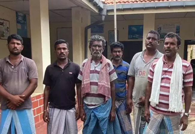 ராமேஸ்வரம் மீனவர்கள் 6 பேர் விடுதலை