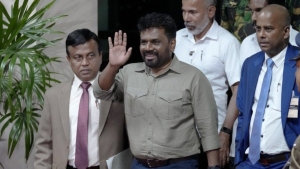 வாகன இறக்குமதி - ஜனாதிபதியின் மூன்று நண்பர்களுக்கு சலுகை!