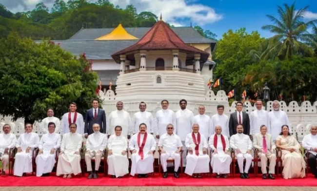 இலங்கை மக்கள் மத்தியில் குறைந்தது ராஜபக்ஷக்களின் மவுசு!