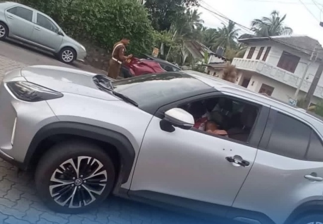 தலங்கம&ndash;அகுரேகொட பகுதியில் இருவர் சுட்டுக் கொலை