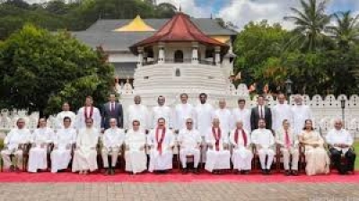 அமைச்சுகளில் அதிரடியாக கையை வைத்தார் கோத்தா
