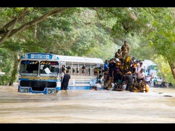 பஸ்ஸை ஓட்டிய சாரதிக்கும், நடத்துனருக்கும் விளக்கமறியல்