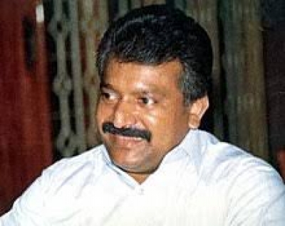 &#039;சயனைட்டை&#039; கடிக்க முயன்றார் பிரபாகரன்