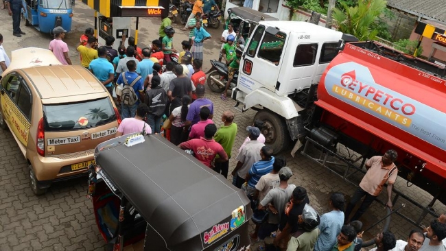 ஆரம்பமாகும் எரிப்பொருள் தட்டுப்பாடு