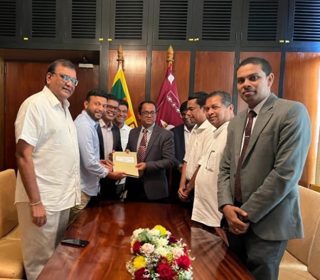 அரசாங்கத்தின் பிரதி அமைச்சருக்கு எதிராக நம்பிக்கையில்லா பிரேரண