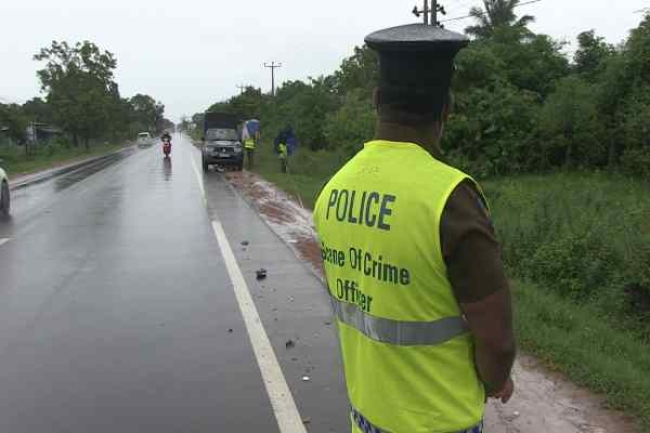 இரு இளைஞர்களின் உயிரை பறித்த மோட்டார் சைக்கில் விபத்து