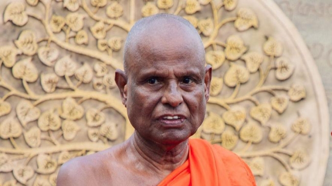 சர்ச்சையில் சிக்கிய அட்டமஸ்தானாதிபதி பதவி விலக தீர்மானம்?