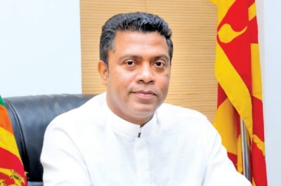 சட்டத்துக்குப் புறம்பாக இரகசியமாக வாகனங்கள் மரிமாற்றம்