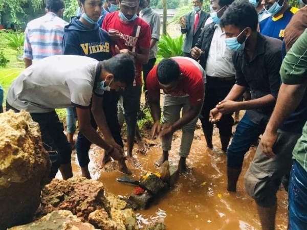 முள்ளிவாய்க்கால் நினைவிடத்தை மீள அமைக்க அடிக்கல் நாட்டப்பட்டது