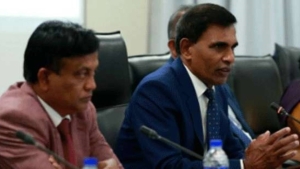 தேவைப்பட்டால், பாராளுமன்ற உறுப்பினர்களுக்குப் பாதுகாப்பு