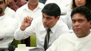 முதுகெலும்பில்லாத அரசாங்கம்!