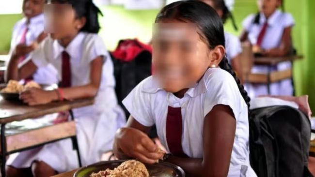 மாணவர் எண்ணிக்கை குறைவால் வரலாற்று பாடசாலைகள் மூடப்படும் அபாயம்