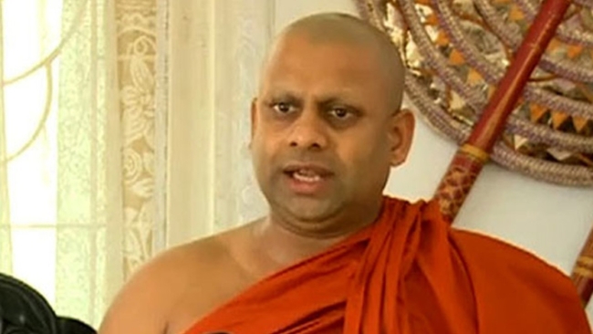 ஜனாதிபதியும் பிரதமரும் இனவாதிகள்