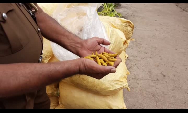 இந்தியாவிலிருந்து சட்டவிரோதமாக கொண்டுவரப்பட்ட பொருட்களுடன் ஒருவர் கைது